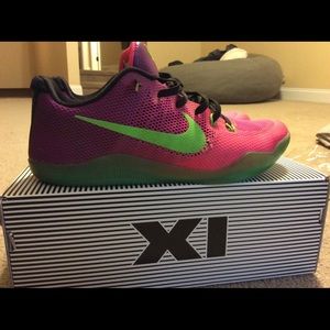Kobe 11 Size 10.5 Men’s